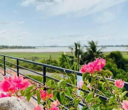 Lake Edge Resort Anuradhapura Zewnętrze zdjęcie