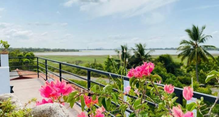 Lake Edge Resort Anuradhapura Zewnętrze zdjęcie