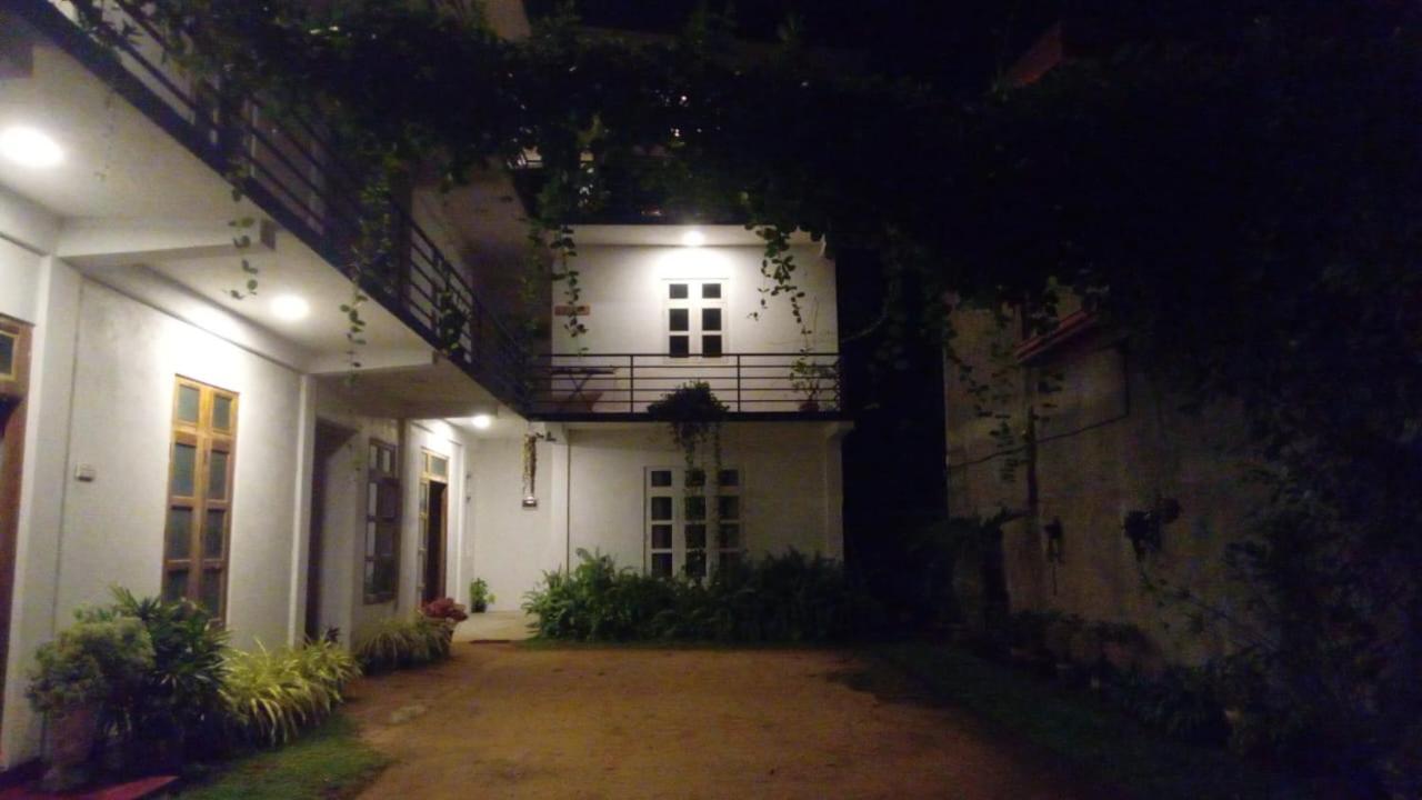 Lake Edge Resort Anuradhapura Zewnętrze zdjęcie
