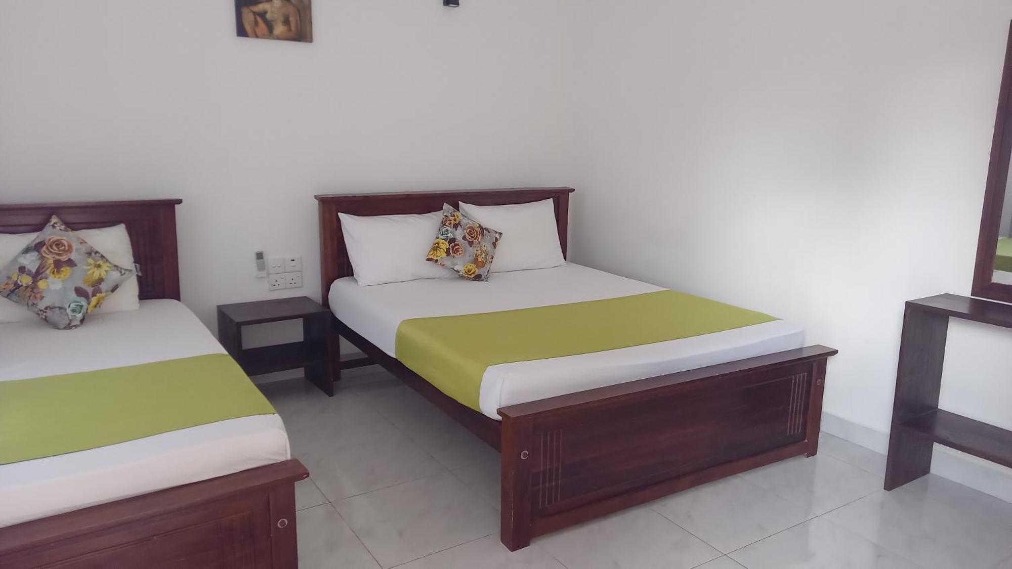 Lake Edge Resort Anuradhapura Zewnętrze zdjęcie